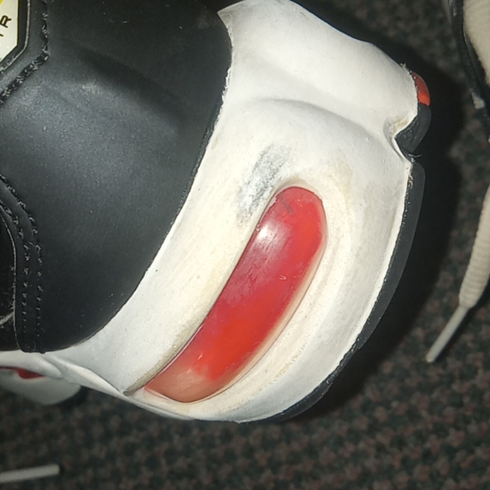 Nike Shoes - Picture 7 of 16